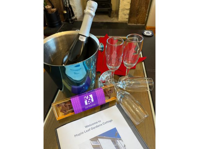 Welcome to Maple Leaf Gardens Cottage